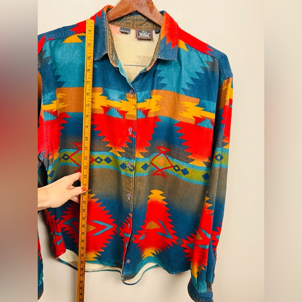 Vintage 90's Woolrich Southwestern Geometric Button-Down Shirt - Picture 7 of 12